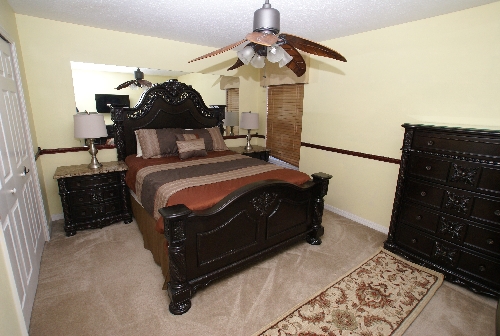 3164.Queen Bedroom.jpg